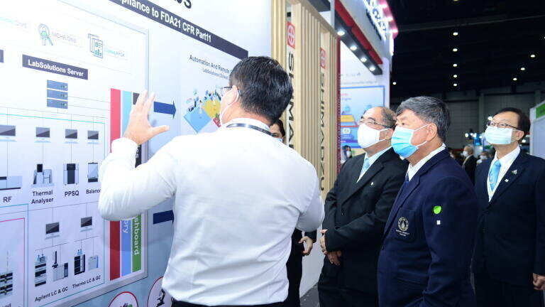 Informative exhibitor presentations kept attendees updated with the latest research and technology.